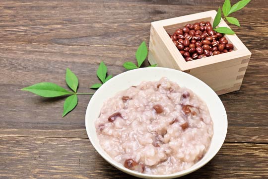 Red bean porridge (小豆粥 azuki gayu)