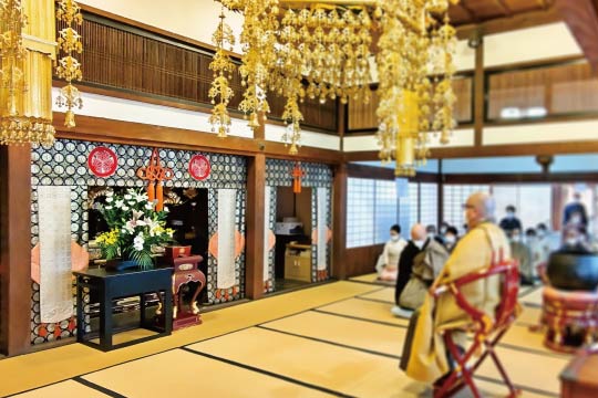 A scene from the majestic memorial service in the main hall